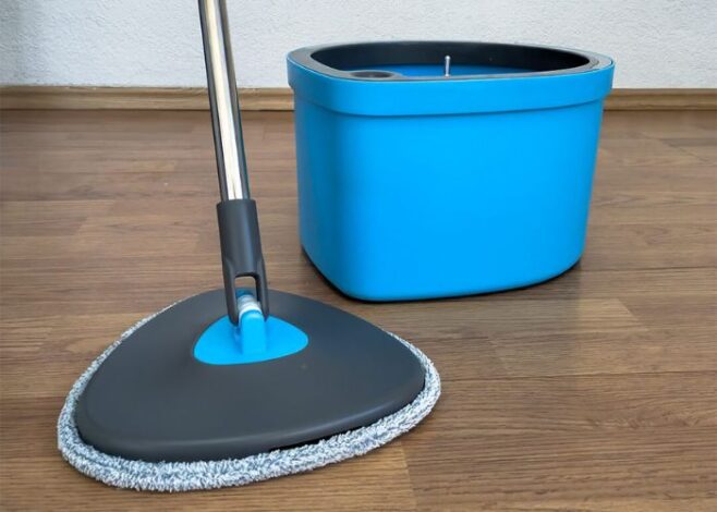 Spin mop dual chamber