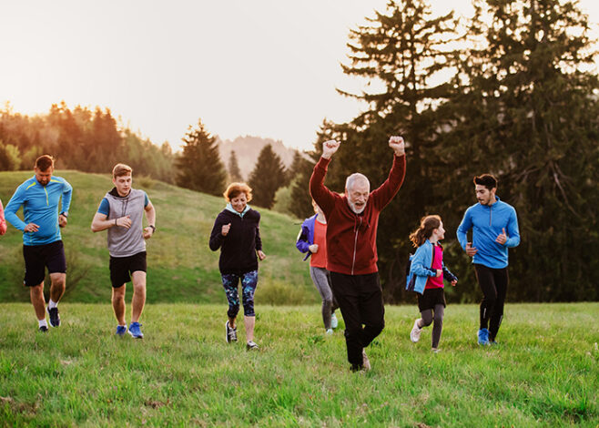 large group of people cross country running in nat 2024 10 21 12 04 33 utc 658x470